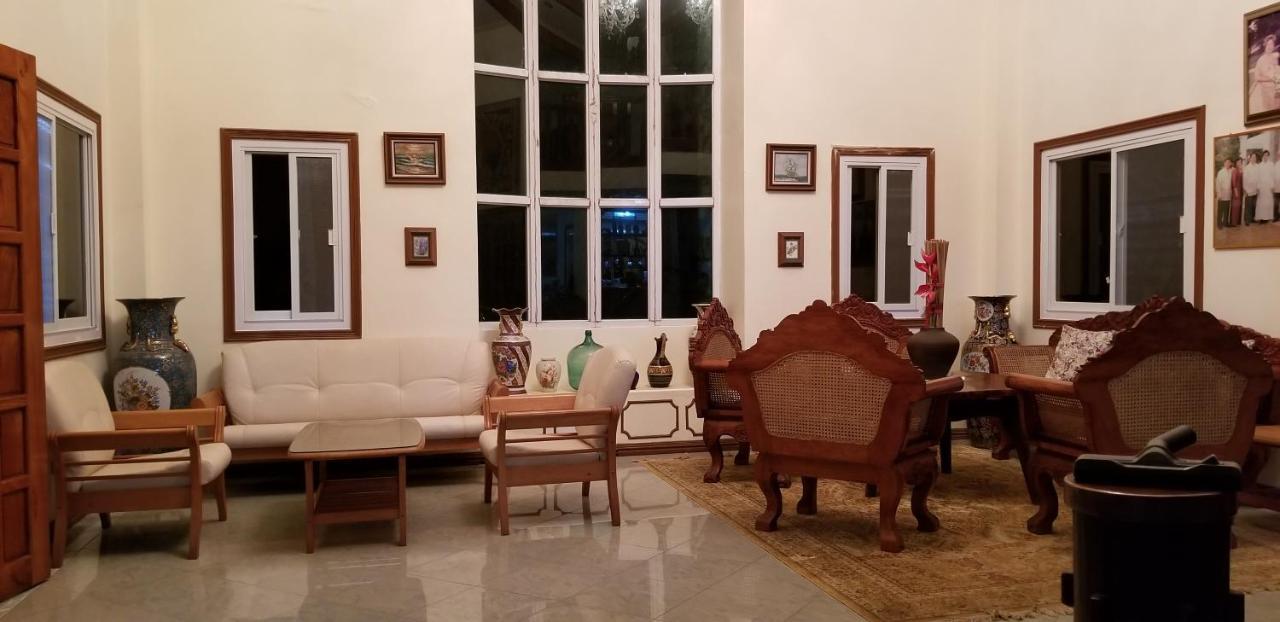 Buenavista Family Inn Tagudin Экстерьер фото