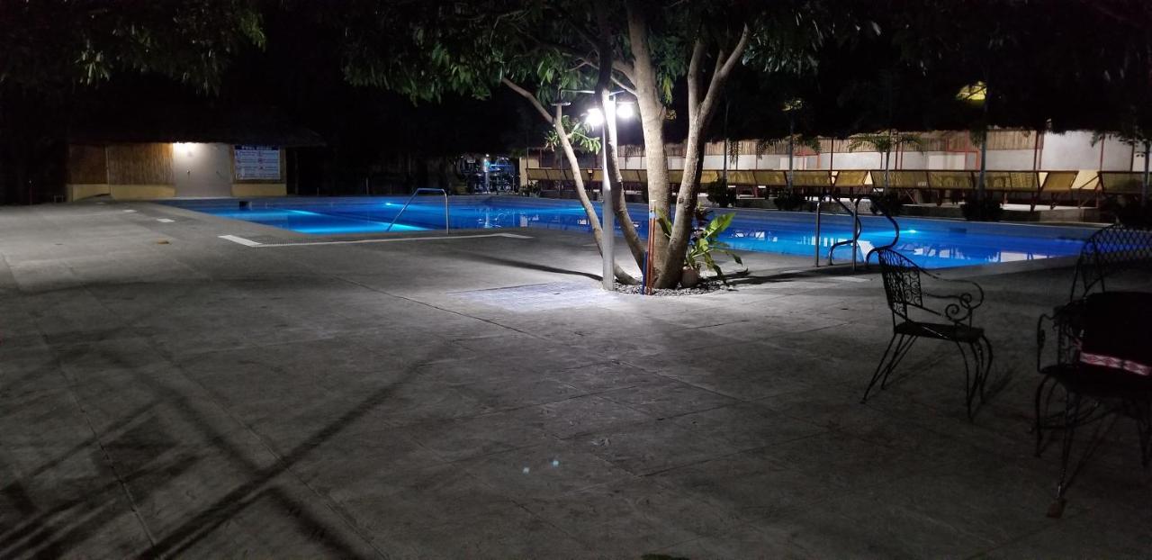 Buenavista Family Inn Tagudin Экстерьер фото