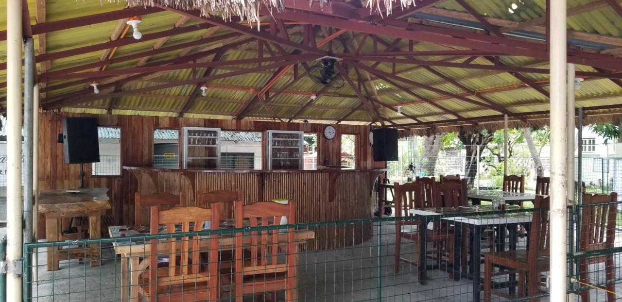 Buenavista Family Inn Tagudin Экстерьер фото